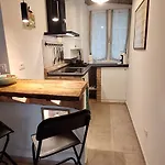 Trieste Guest House Διαμέρισμα *