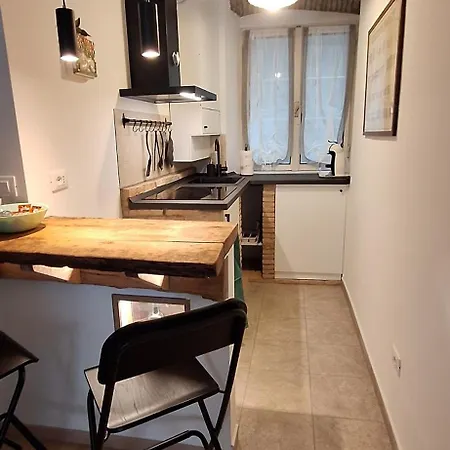 Trieste Guest House アパート *