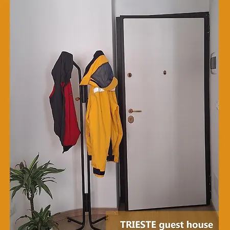Trieste Guest House Διαμέρισμα